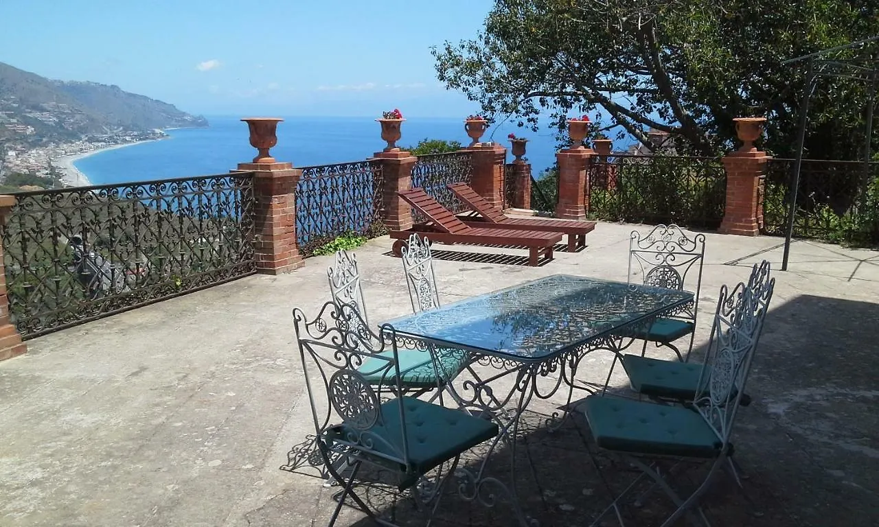 La Cage Aux Folles B&B Ταορμίνα