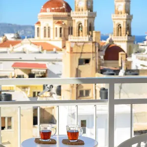 κάντε κράτηση εδώ