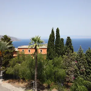 Lady Hill Taormina