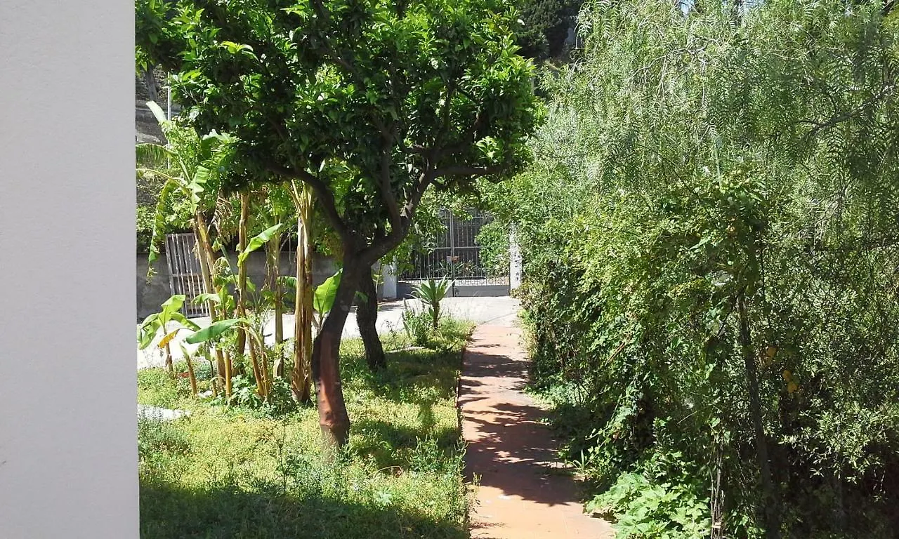 Bed & Breakfast La Cage Aux Folles B&B Taormina